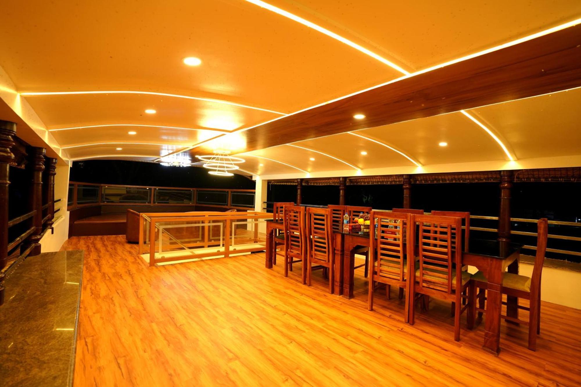 Indraprasthamlakecruise Alappuzha Eksteriør billede